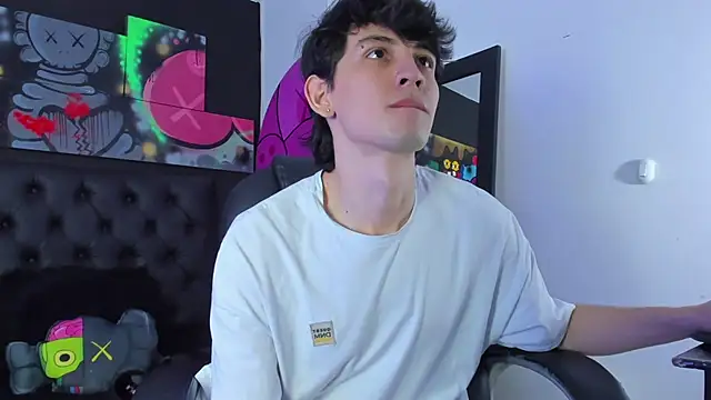 Snapshot of Santi_delacruz chatting on January 29, 4:30 pm Santi delacruz online show from January 29, 4:30 pm