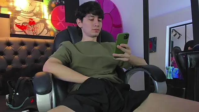 Snapshot of Santi_delacruz chatting on February 1, 2:24 pm Santi delacruz online show from February 1, 2:24 pm