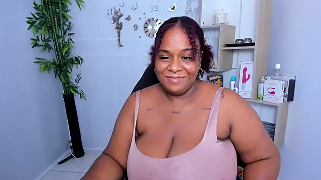 Snapshot of bbw_charlote chatting on August 7, 12:18 pm bbw charlote online show from August 7, 12:18 pm