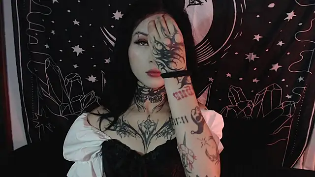 Snapshot of Isabella__dark chatting on January 7, 11:14 pm Isabella dark online show from January 7, 11:14 pm
