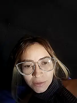 JuliaMack online show from September 9, 5:23 pm