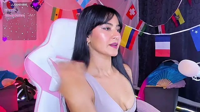 Snapshot of Violetta_kim1 chatting on July 12, 8:55 pm Violetta kim1 online show from July 12, 8:55 pm