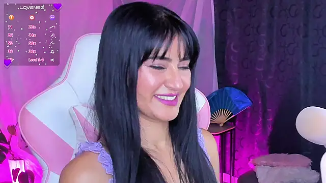 Snapshot of Violetta_kim1 chatting on July 27, 9:55 pm Violetta kim1 online show from July 27, 9:55 pm