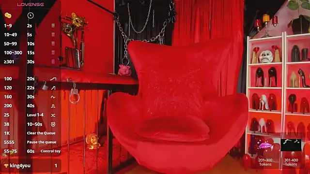 Snapshot of MistressAndre chatting on May 8, 9:20 pm MistressAndre online show from May 8, 9:20 pm