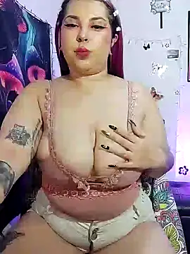 Snapshot of Hada_dracanae chatting on February 7, 12:53 am Hada dracanae online show from February 7, 12:53 am