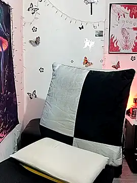 Snapshot of Hada_dracanae chatting on March 13, 6:56 pm Hada dracanae online show from March 13, 6:56 pm