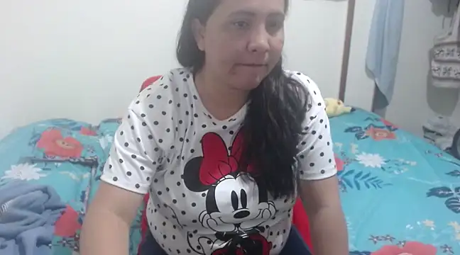 Snapshot of sonia__milk chatting on December 13, 11:39 pm sonia milk online show from December 13, 11:39 pm