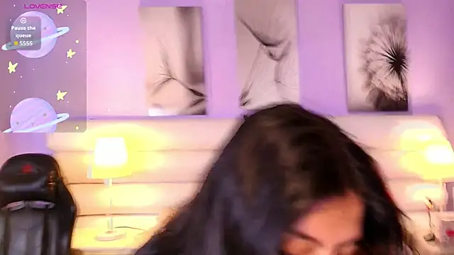 Snapshot of milan_sweet chatting on May 26, 9:22 pm milan sweet online show from May 26, 9:22 pm