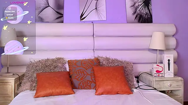 Snapshot of milan_sweet chatting on June 6, 9:52 pm milan sweet online show from June 6, 9:52 pm