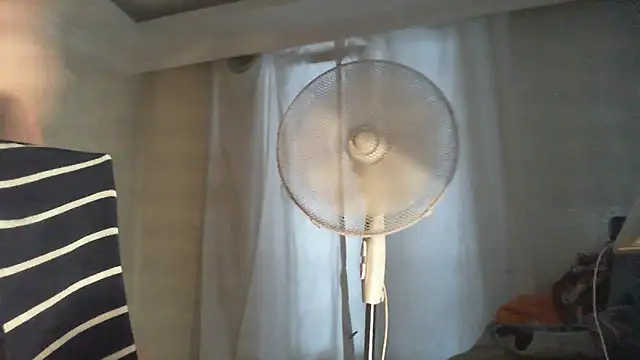 Snapshot of thekeys chatting on June 2, 4:42 pm thekeys online show from June 2, 4:42 pm