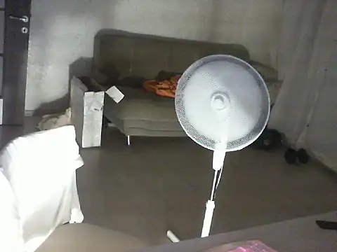 Snapshot of thekeys chatting on July 28, 7:39 pm thekeys online show from July 28, 7:39 pm