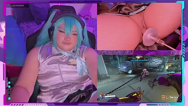 Snapshot of MegariaB chatting on December 10, 3:52 am MegariaB online show from December 10, 3:52 am