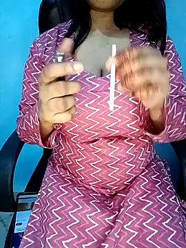 Snapshot of Dayna-36 chatting on December 25, 4:43 pm Dayna-36 online show from December 25, 4:43 pm