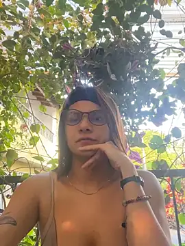 Snapshot of Susi_bell chatting on March 12, 10:17 pm Susi bell online show from March 12, 10:17 pm