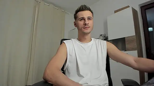 Snapshot of Jimmymorello chatting on September 26, 6:56 pm Jimmymorello online show from September 26, 6:56 pm