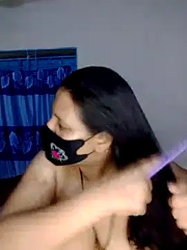 Snapshot of Depte- chatting on July 15, 1:05 pm Depte- online show from July 15, 1:05 pm