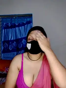 Snapshot of Depte- chatting on August 2, 12:47 pm Depte- online show from August 2, 12:47 pm