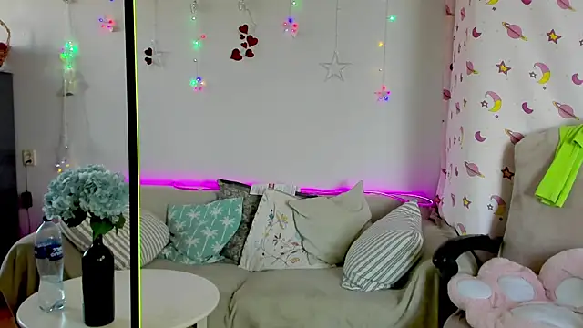 Snapshot of Evelyn_Harper@xh chatting on March 22, 8:51 am Evelyn Harperxh online show from March 22, 8:51 am