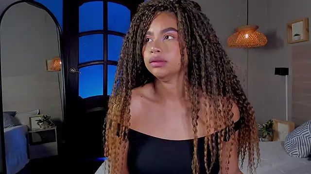 Snapshot of nayah__ chatting on October 22, 7:24 pm nayah online show from October 22, 7:24 pm