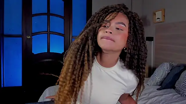 Snapshot of nayah__ chatting on October 23, 7:45 pm nayah online show from October 23, 7:45 pm