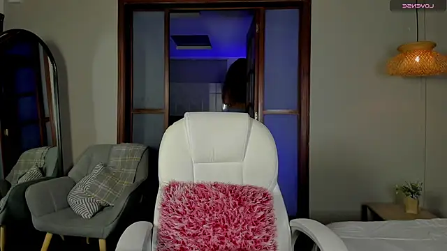 Snapshot of nayah__ chatting on October 29, 8:43 pm nayah online show from October 29, 8:43 pm