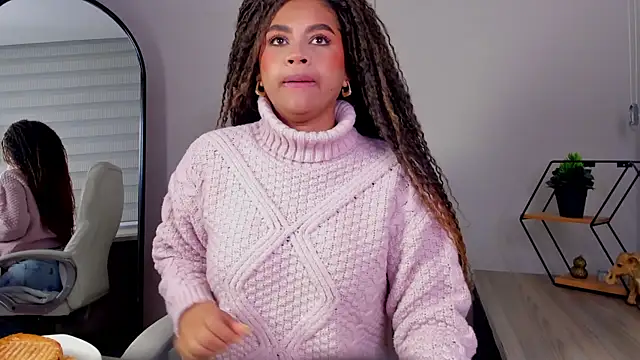 Snapshot of nayah__ chatting on November 13, 12:48 pm nayah online show from November 13, 12:48 pm