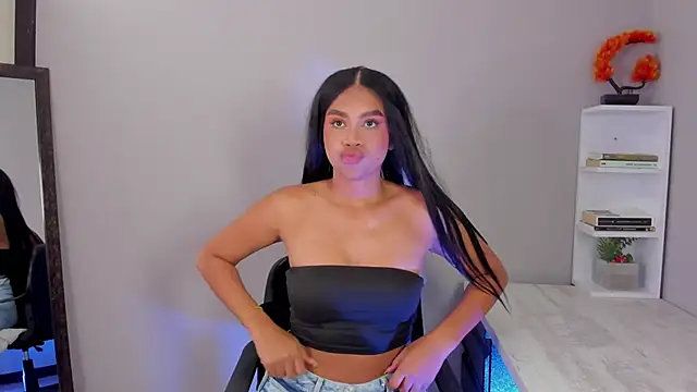 Snapshot of nayah__ chatting on November 21, 7:45 pm nayah online show from November 21, 7:45 pm