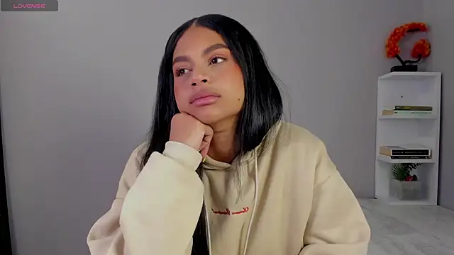 Snapshot of nayah__ chatting on November 28, 1:03 pm nayah online show from November 28, 1:03 pm