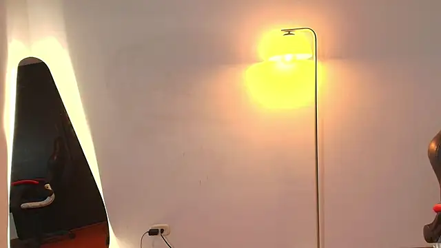 samy jonnes  online show from November 8, 12:00 am