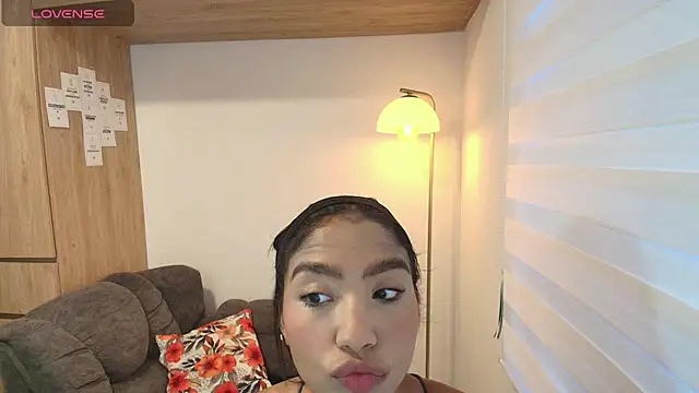 Snapshot of samy_jonnes_ chatting on July 28, 10:31 pm samy jonnes online show from July 28, 10:31 pm