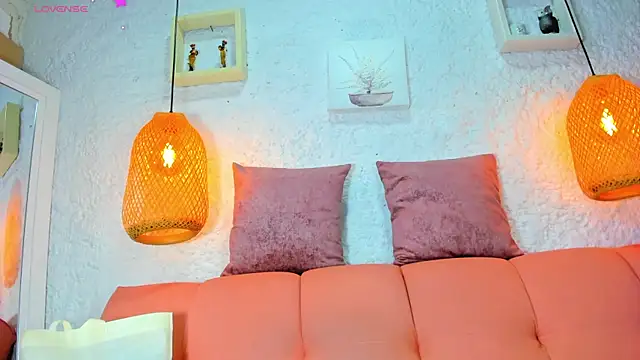 emiily s online show from October 3, 12:02 pm