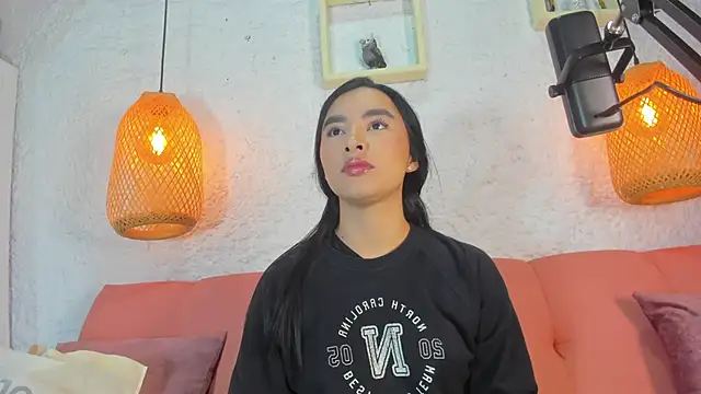 emiily s online show from November 15, 12:02 pm