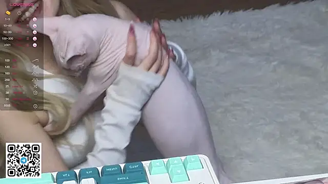 Snapshot of mybunnywendy chatting on March 1, 9:04 pm mybunnywendy online show from March 1, 9:04 pm