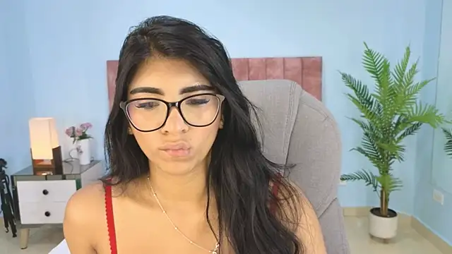 Snapshot of maiaa_ruiz chatting on November 10, 2:49 pm maiaa ruiz online show from November 10, 2:49 pm