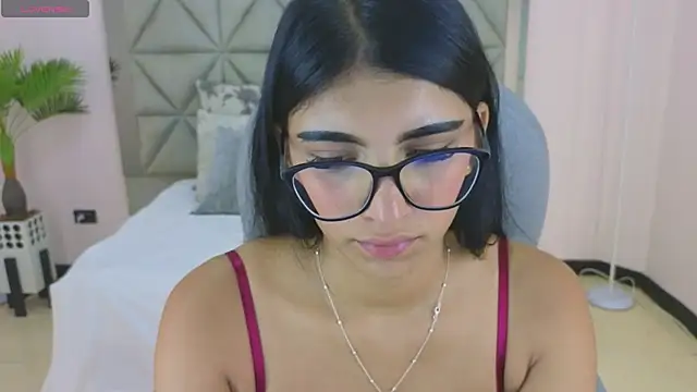 Snapshot of maiaa_ruiz chatting on November 12, 3:01 pm maiaa ruiz online show from November 12, 3:01 pm