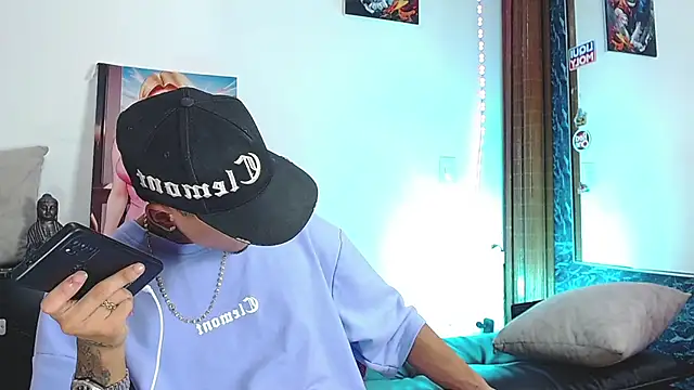 Snapshot of Liam_lee chatting on November 23, 1:55 pm Liam lee online show from November 23, 1:55 pm