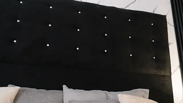 Snapshot of Annyy_Rosse chatting on May 20, 5:57 am Annyy Rosse online show from May 20, 5:57 am