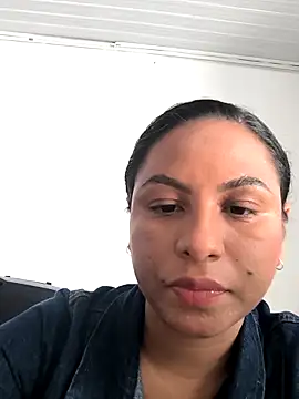 Snapshot of Francesca_ferrari chatting on May 4, 9:22 pm Francesca ferrari online show from May 4, 9:22 pm