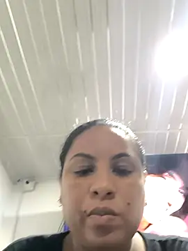 Snapshot of Francesca_ferrari chatting on May 11, 10:51 pm Francesca ferrari online show from May 11, 10:51 pm