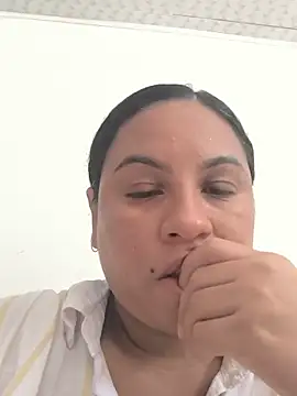 Snapshot of Francesca_ferrari chatting on June 21, 4:31 pm Francesca ferrari online show from June 21, 4:31 pm