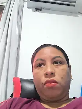 Snapshot of Francesca_ferrari chatting on June 26, 9:08 pm Francesca ferrari online show from June 26, 9:08 pm