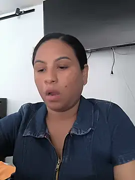 Snapshot of Francesca_ferrari chatting on July 10, 9:39 pm Francesca ferrari online show from July 10, 9:39 pm