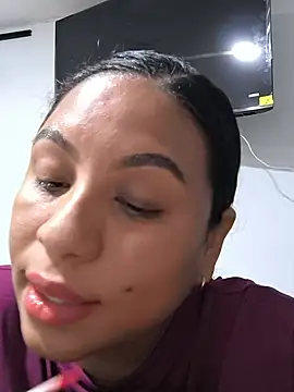Snapshot of Francesca_ferrari chatting on July 20, 10:23 pm Francesca ferrari online show from July 20, 10:23 pm