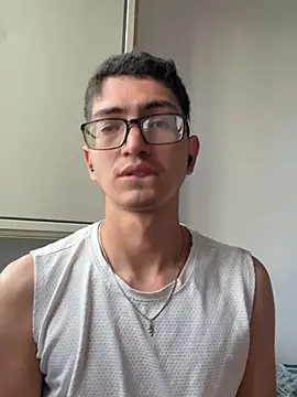 TylerWhite  online show from May 4, 4:36 pm