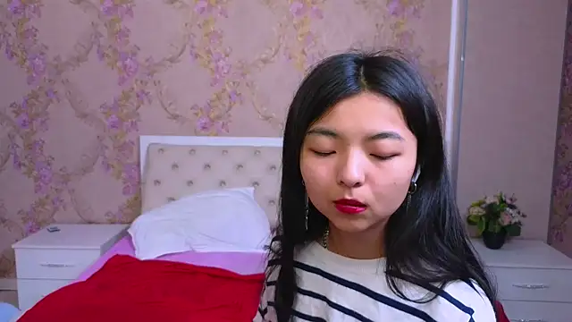 Shy Kira online show from February 6, 12:37 pm