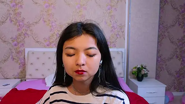 Shy Kira online show from February 9, 12:41 pm