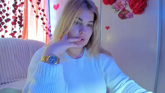 Snapshot of CoraSwon chatting on February 26, 10:47 am CoraSwon online show from February 26, 10:47 am