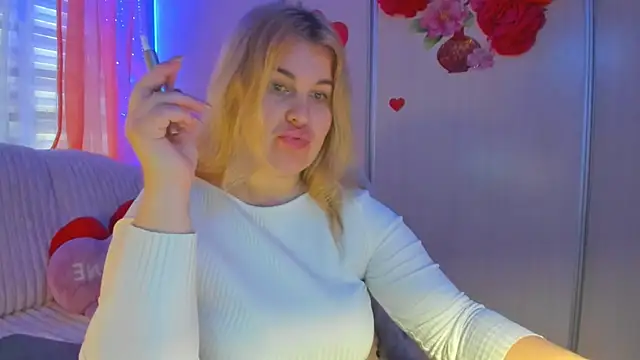 Snapshot of CoraSwon chatting on March 17, 7:46 am CoraSwon online show from March 17, 7:46 am