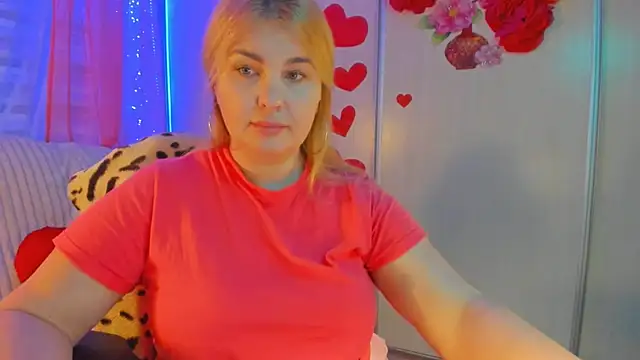 Snapshot of CoraSwon chatting on March 19, 3:40 pm CoraSwon online show from March 19, 3:40 pm