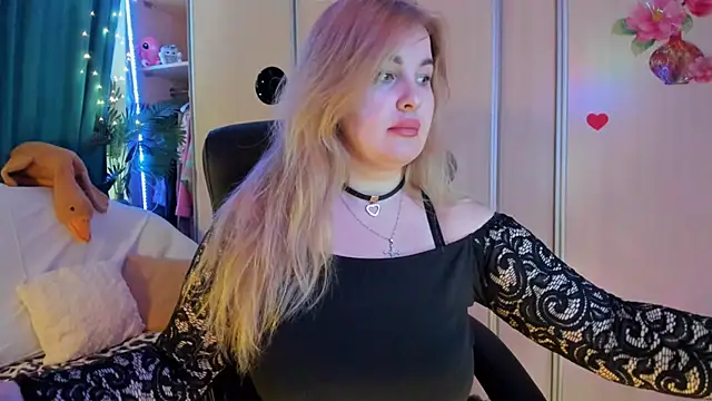 CoraSwon online show from February 23, 6:55 am